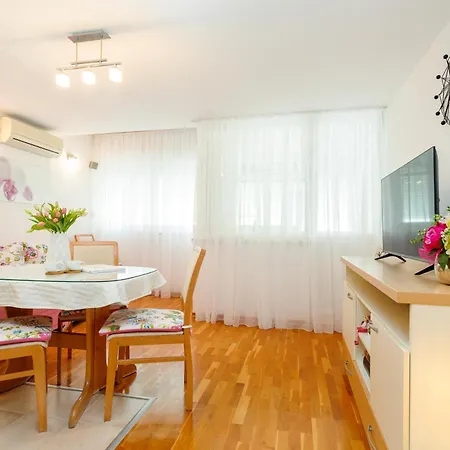 Apartamento Marin-late Check In Available *