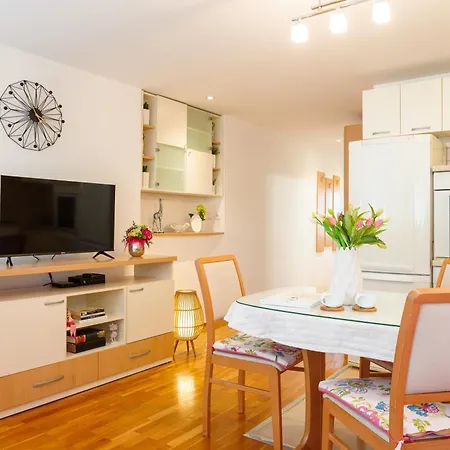 Marin-late Check In Available * Spalato