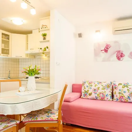 Marin-late Check In Available * Spalato