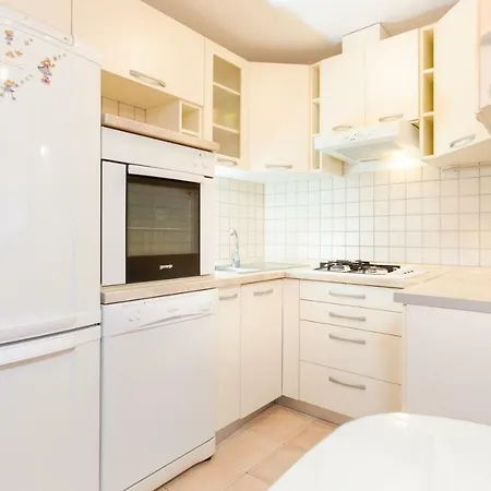 Marin-late Check In Available Σπλιτ