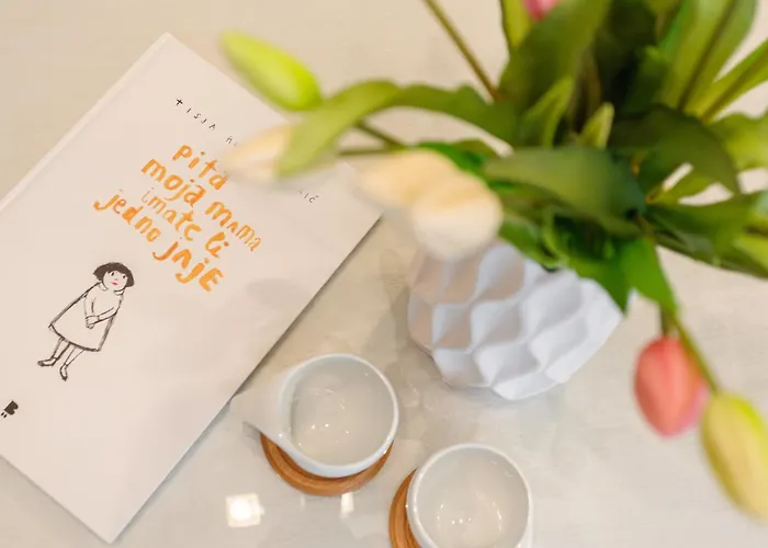 Marin-late Check In Available