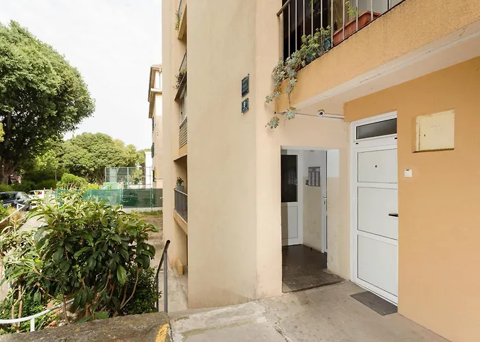 Marin-late Check In Available * Split