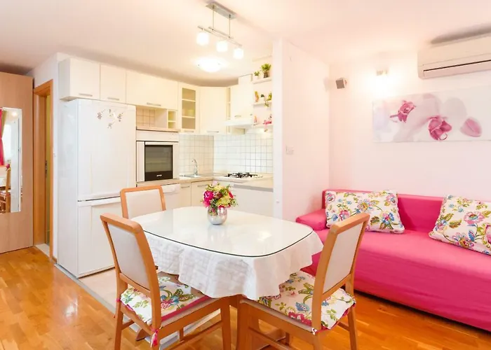 Marin-late Check In Available Lägenhet Split