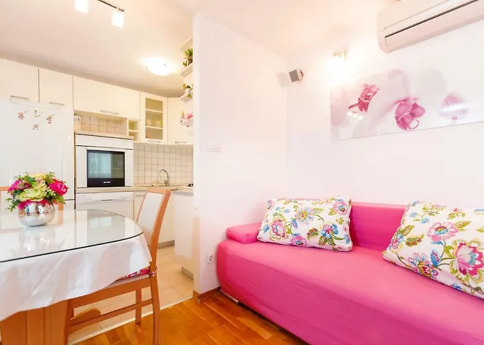 Marin-late Check In Available Lägenhet Split